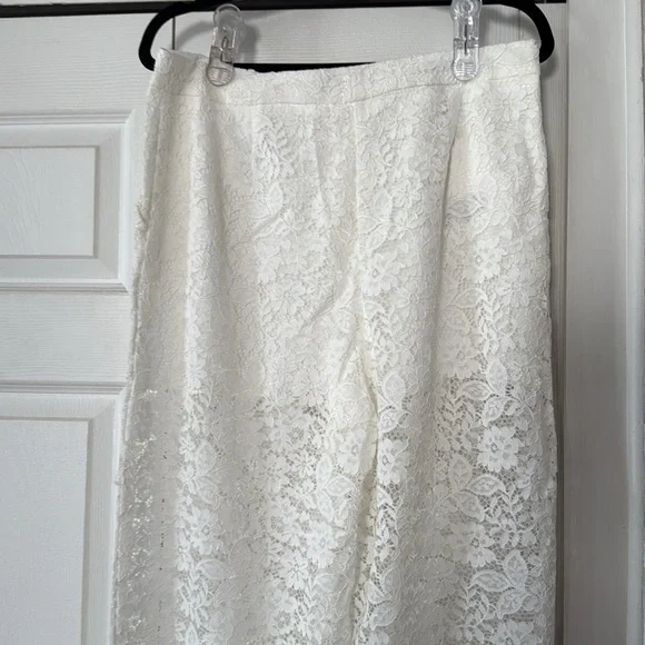 Zara Cream Lace Cropped Pants - Picture 6 of 7